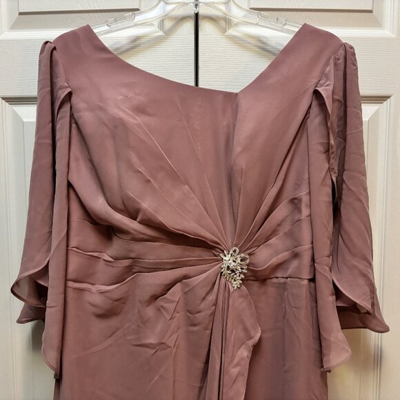 NWT Mauve Chiffon Evening Dress – Size 16 – Ruched Waist – Rhinestone - Picture 6 of 6